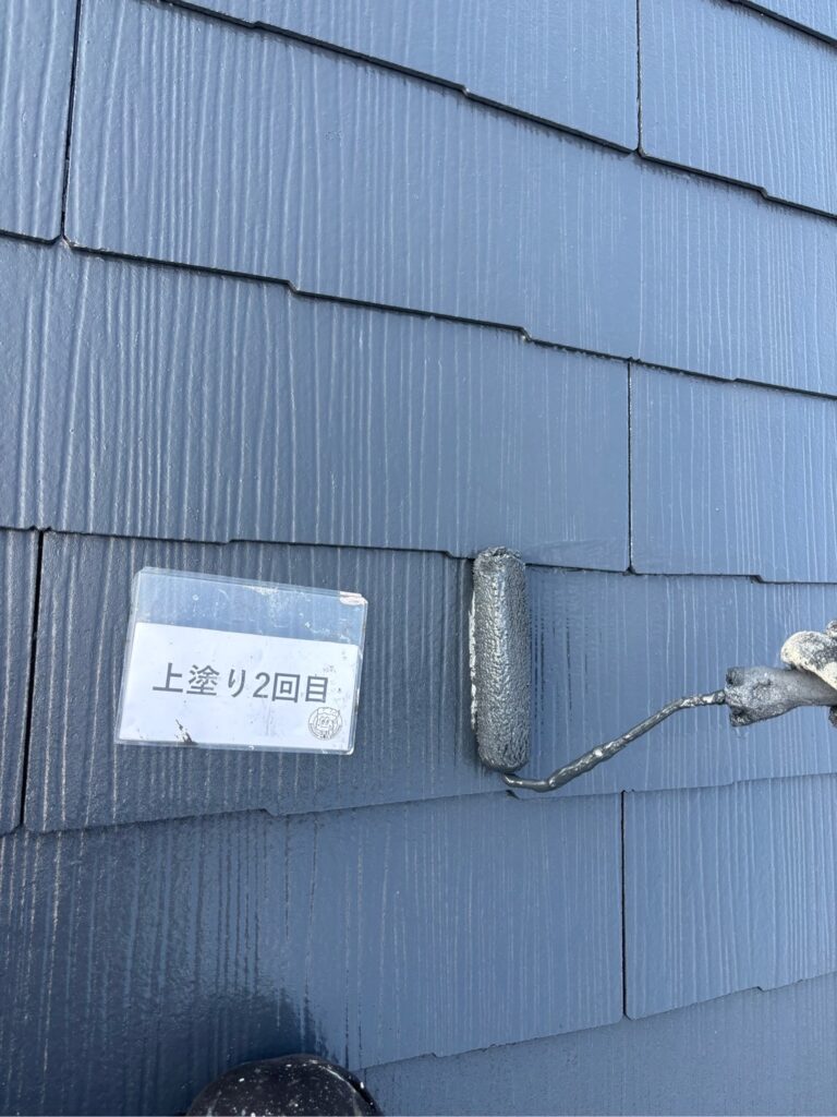 上塗り2回目を行いました。