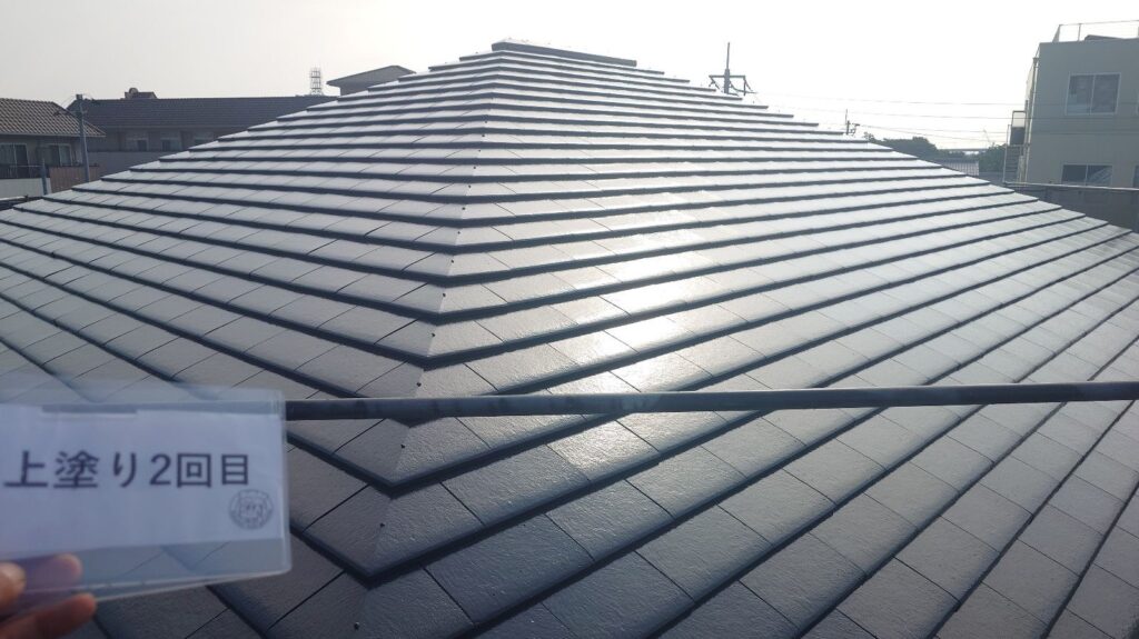 屋根塗装完成<br />
仕様<br />
３回塗り
