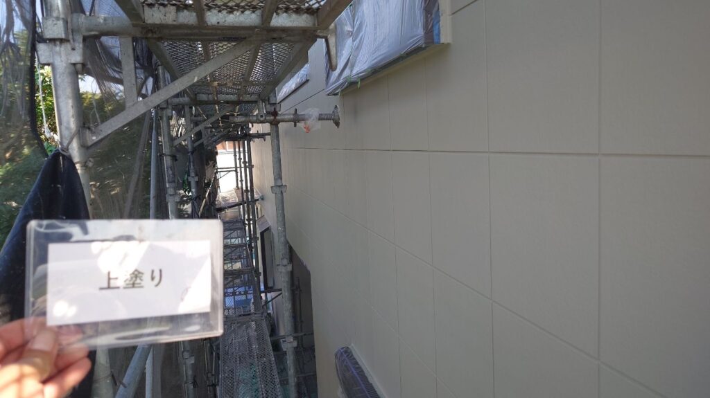 ベース上塗り後です。