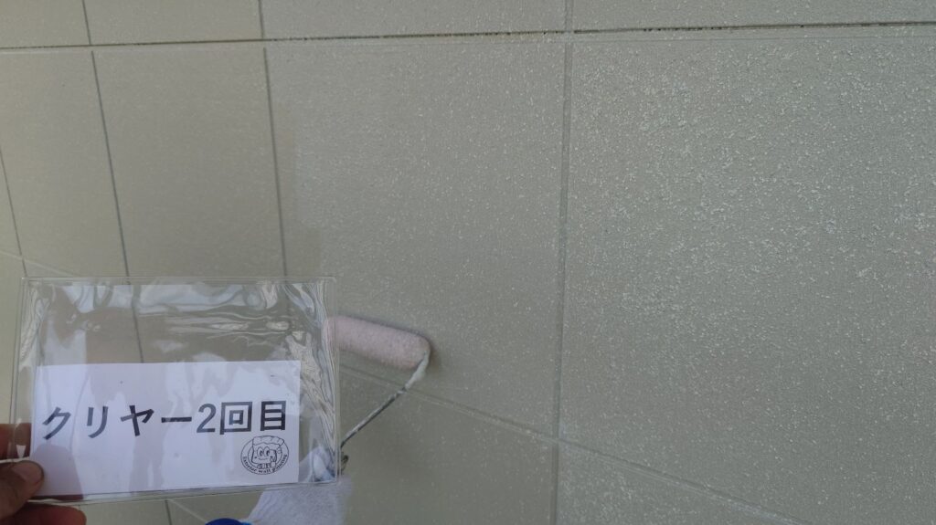 模様付け上塗り2回目を行います。
