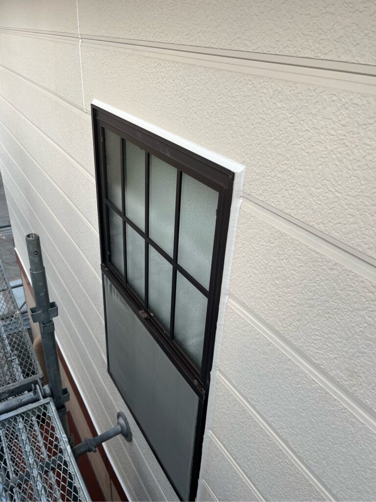 コーキング施工<br />
完成