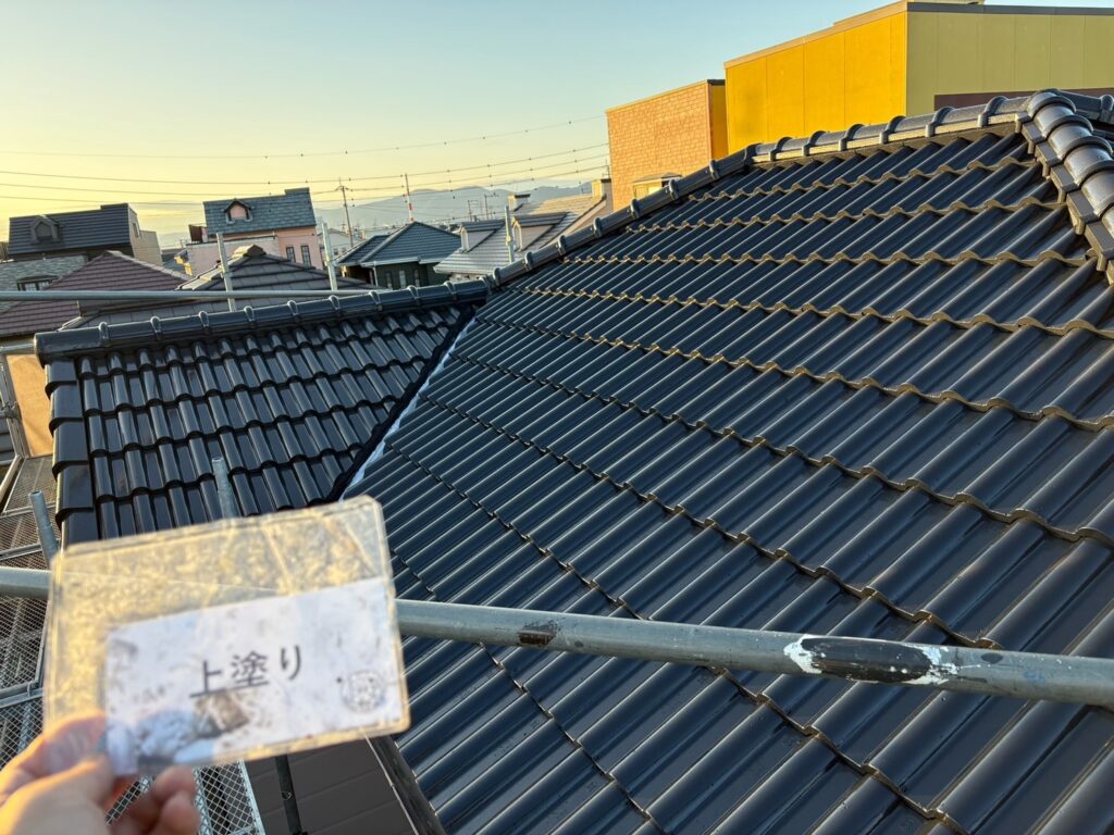 屋根塗装<br />
上塗り完了