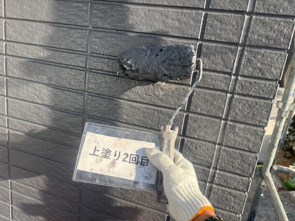 外壁塗装上塗り2回目状況