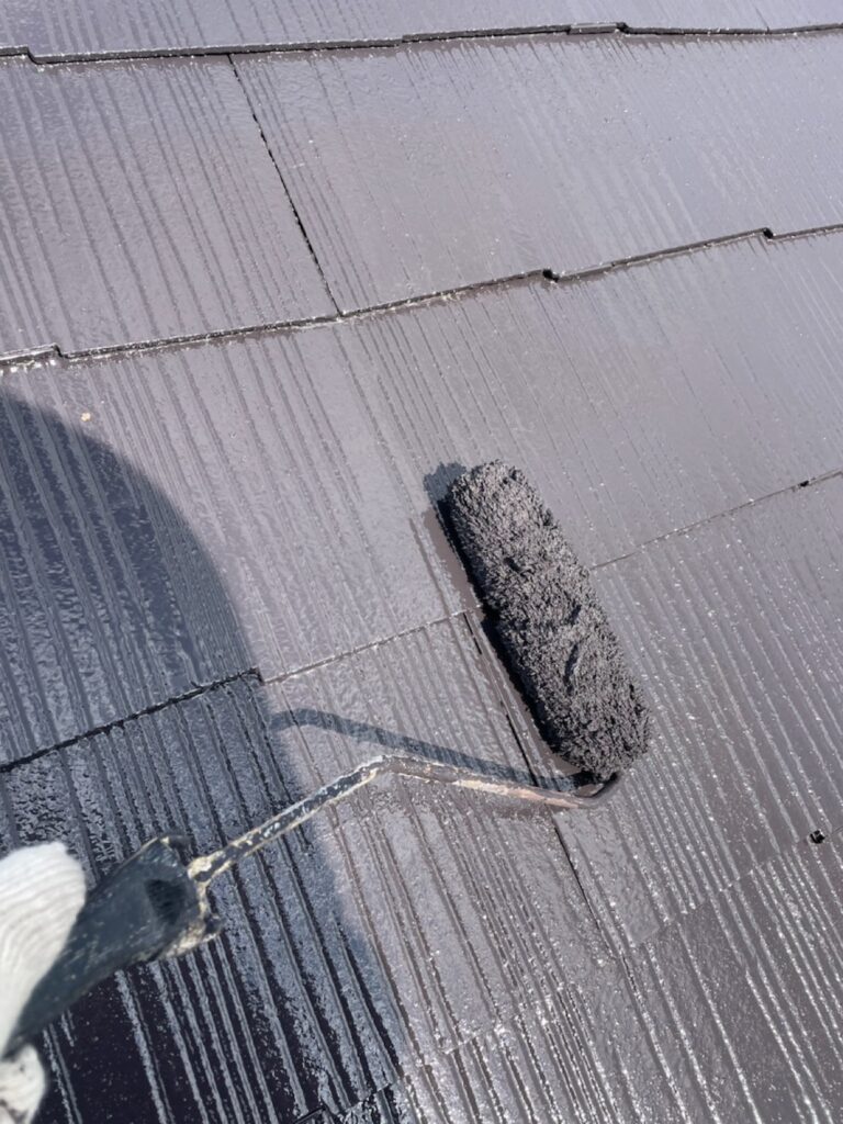 屋根塗装<br />
上塗り2回目状況