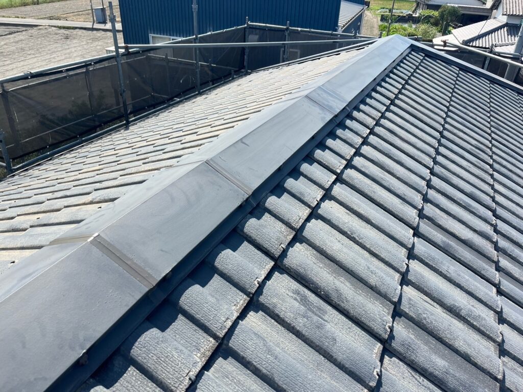 板金部<br />
コーキング<br />
完了