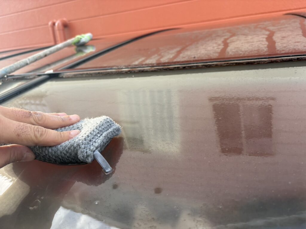 足場解体後<br />
ポリカ清掃、洗浄状況