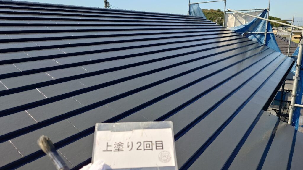 屋根塗装工事<br />
<br />
完成<br />
光沢も出て綺麗に仕上がりました。