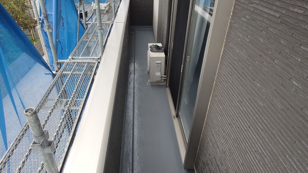 ベランダ防水<br />
完成