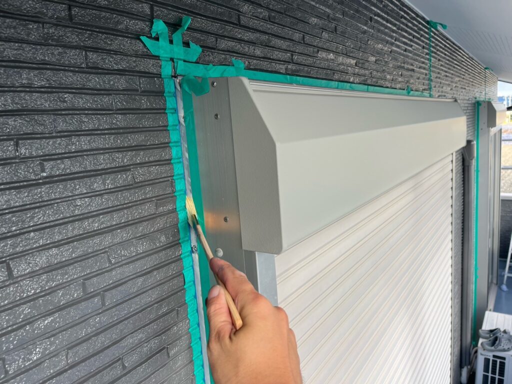 コーキング<br />
プライマー（下塗り）状況