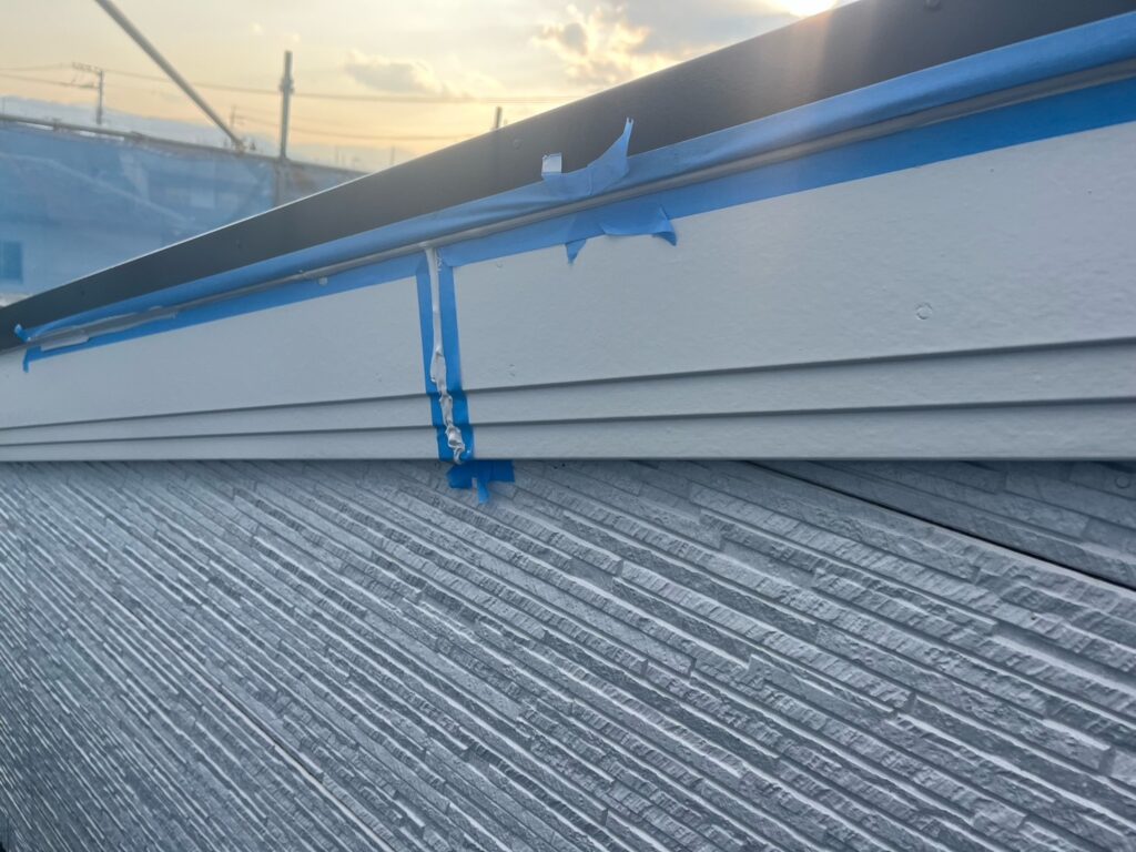 破風コーキング<br />
充填状況