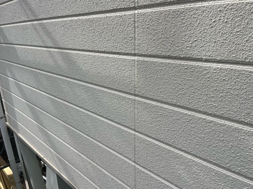 コーキング<br />
完成