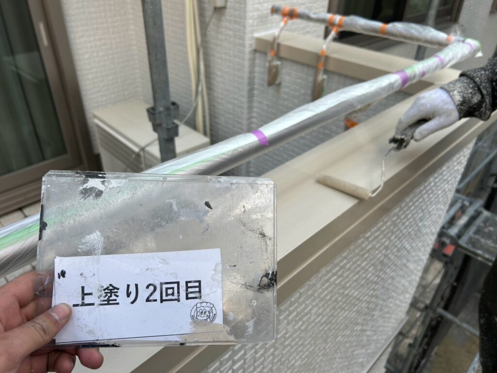 上塗り2回目状況になります。