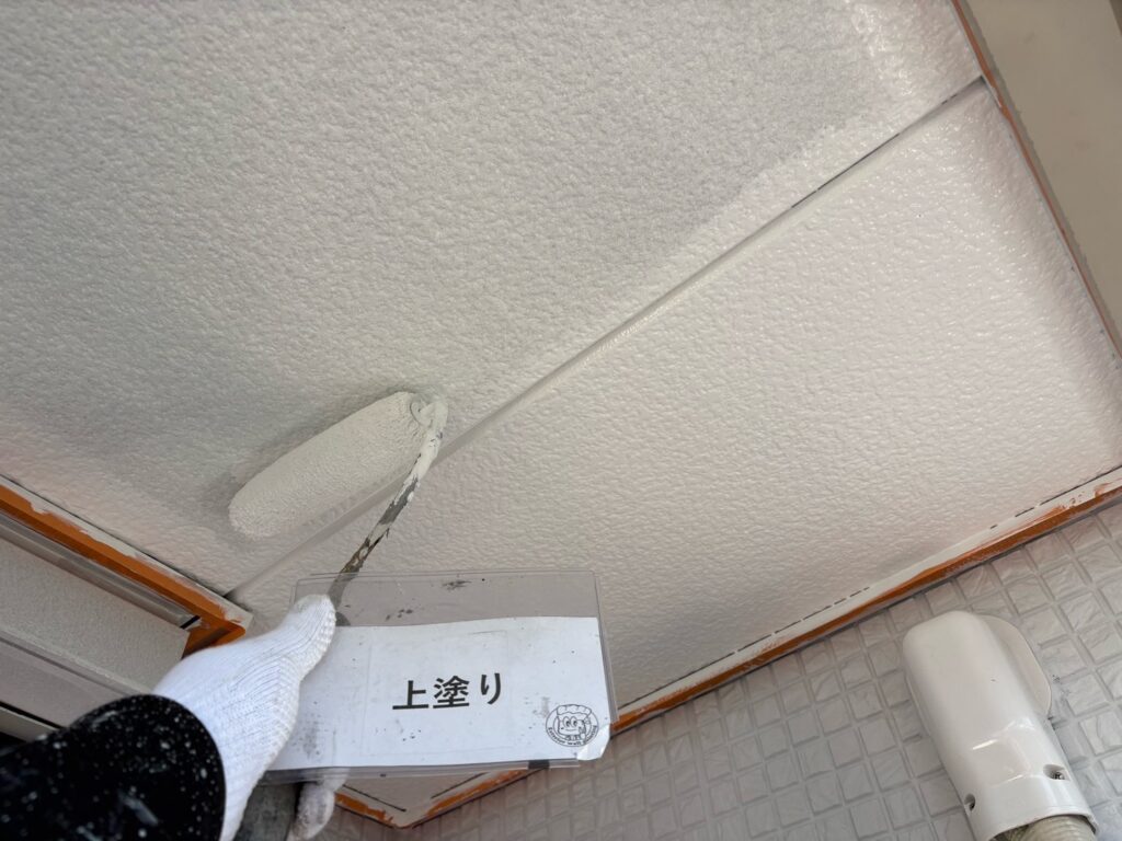 上塗り状況になります。