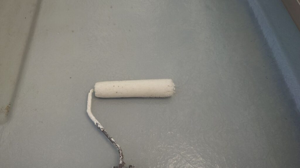 下塗りを行います。