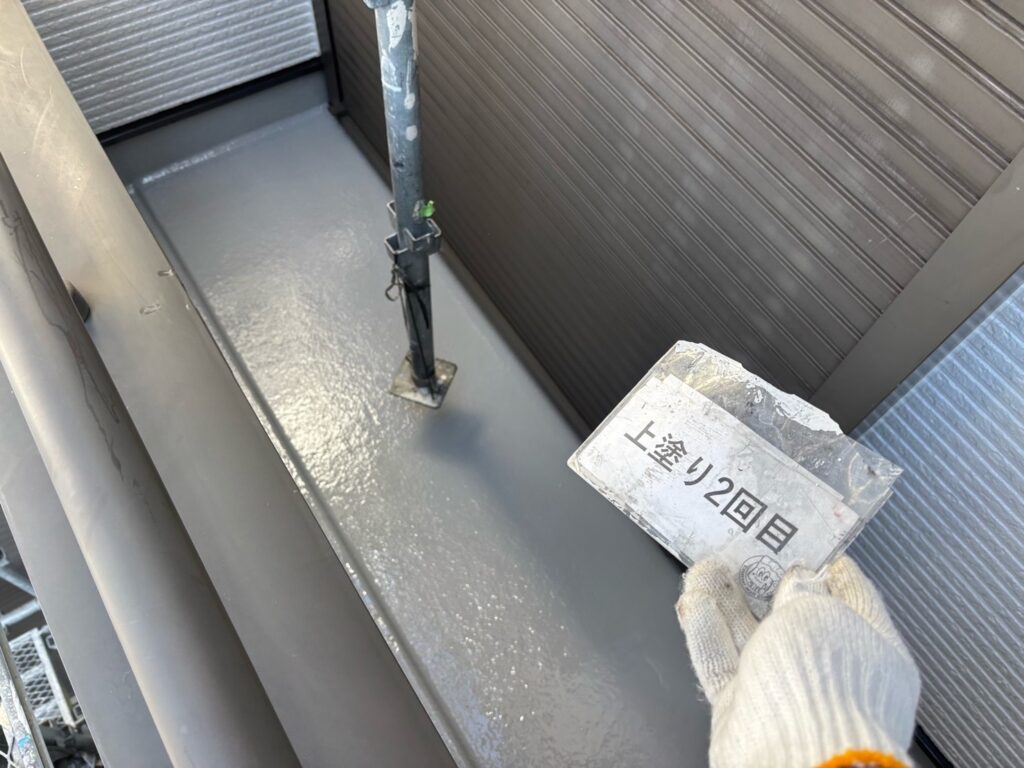 防水トップコート工法<br />
完成