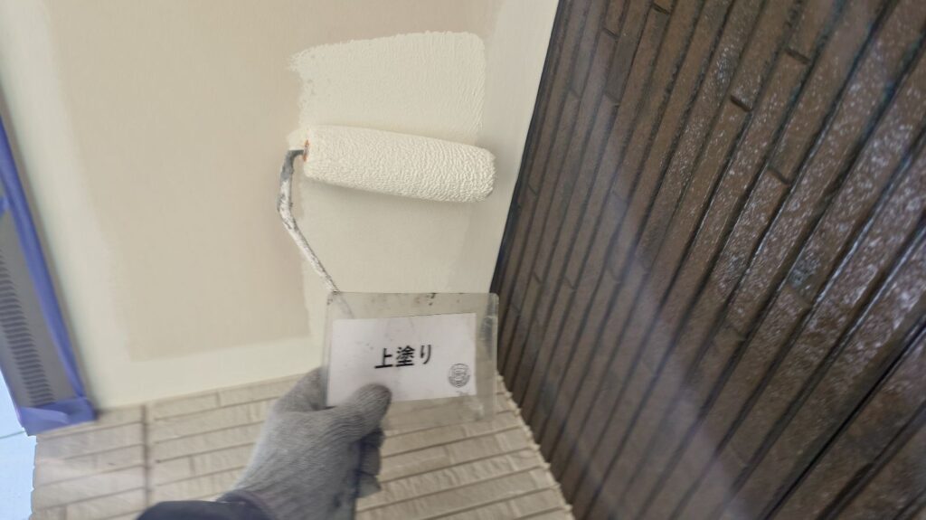 上塗りの状況になります。