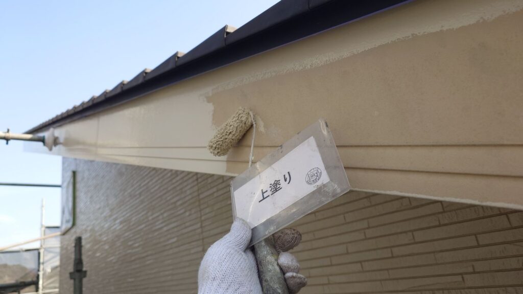 上塗りの状況になります。