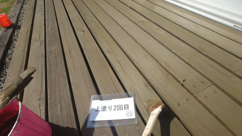 上塗り2回目状況になります。