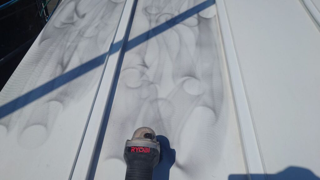 屋根<br />
下地調整