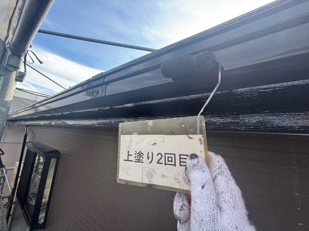 雨樋<br />
上塗り2回目の様子