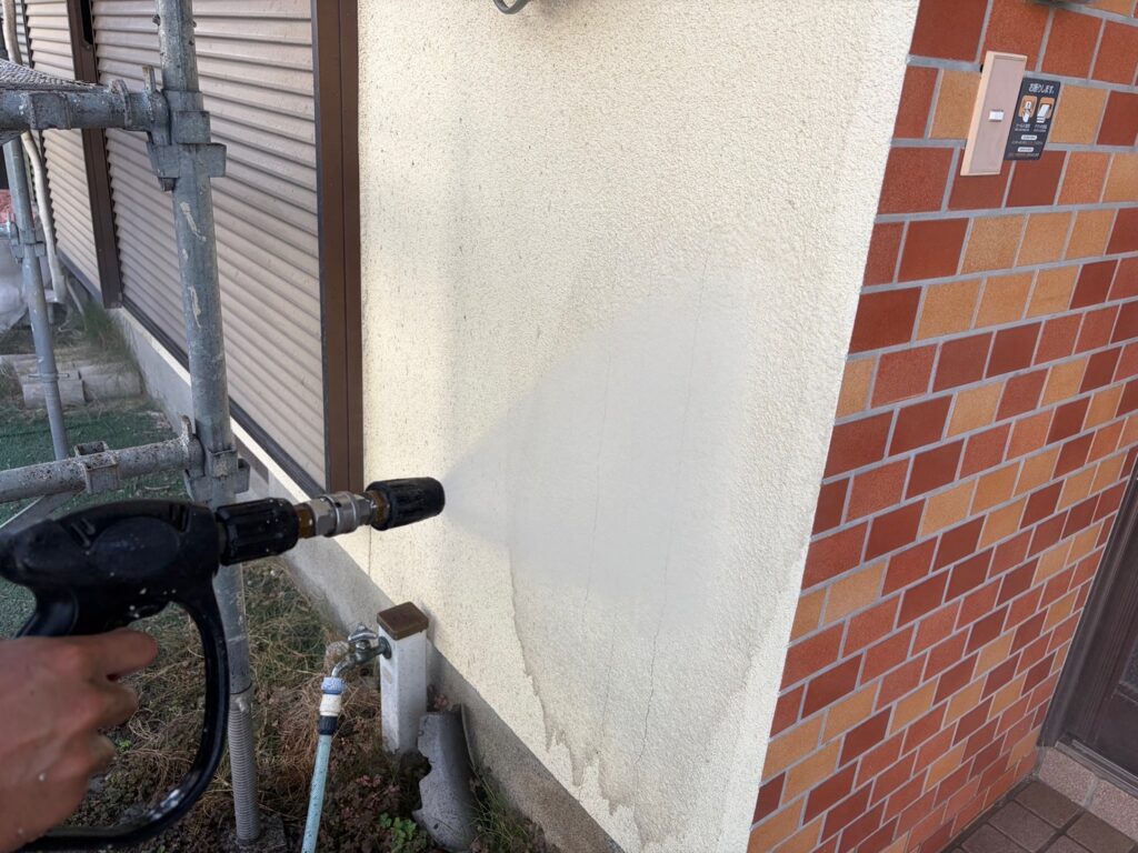 高圧洗浄状況になります。