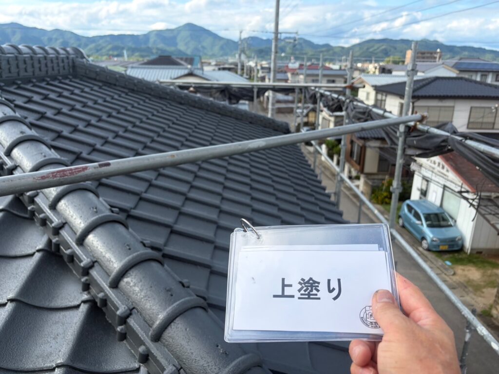 屋根塗装<br />
上塗り完成です。