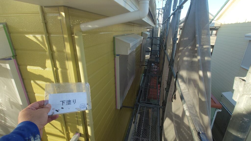 外壁<br />
下塗り完成です。